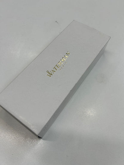 Waterman Silver Gold fountain pen with slim body, gold-plated cap, and dedicated case