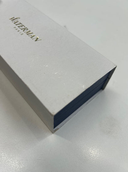 Waterman Silver Gold fountain pen with slim body, gold-plated cap, and dedicated case