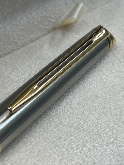 Waterman Silver Gold fountain pen with slim body, gold-plated cap, and dedicated case