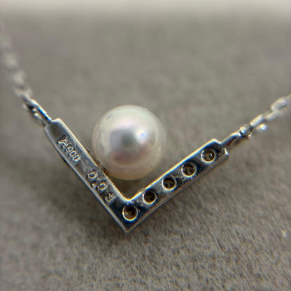 Law Pink Akoya pearl necklace with 0.03ct diamond set in platinum, featuring 3.5-4.0 mm pearls on a 41 cm chain