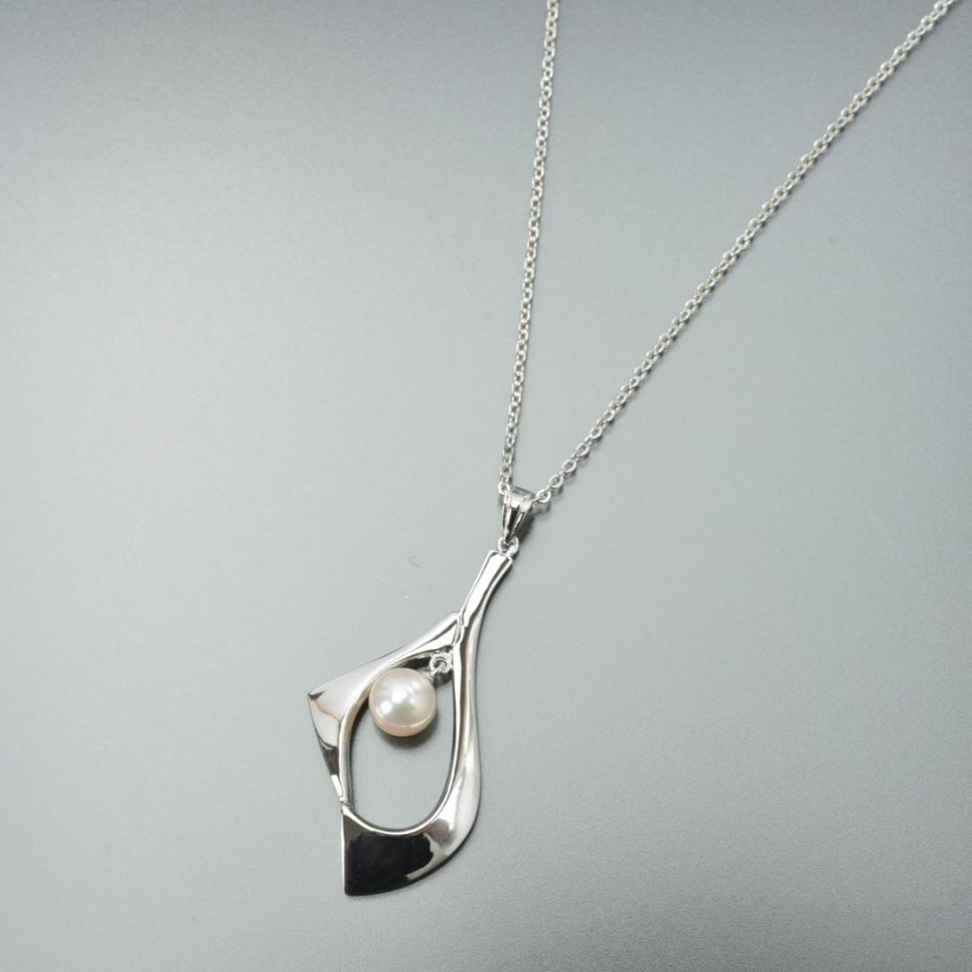 TASAKI silver necklace featuring a 6.6mm pearl and pendant with 40cm chain displayed with case