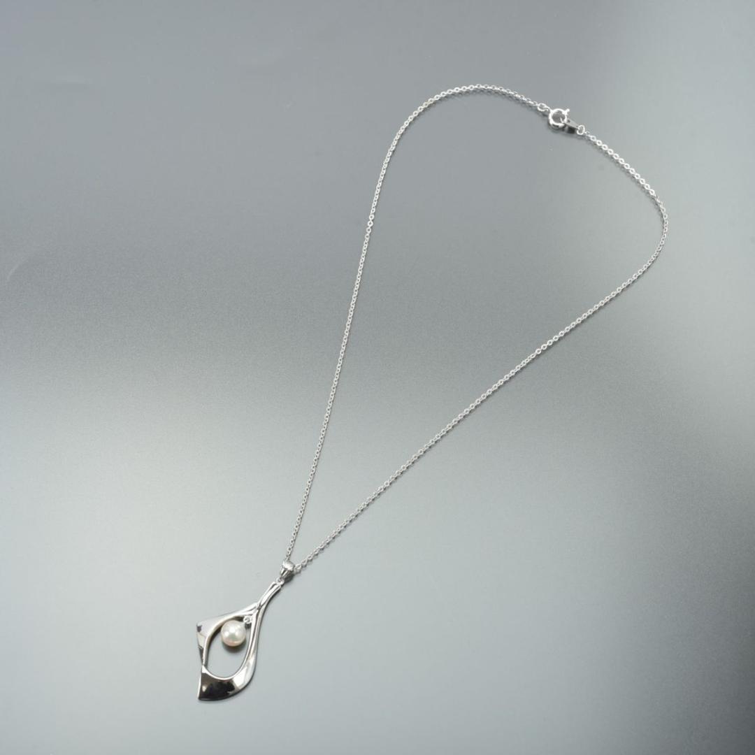 TASAKI silver necklace featuring a 6.6mm pearl and pendant with 40cm chain displayed with case