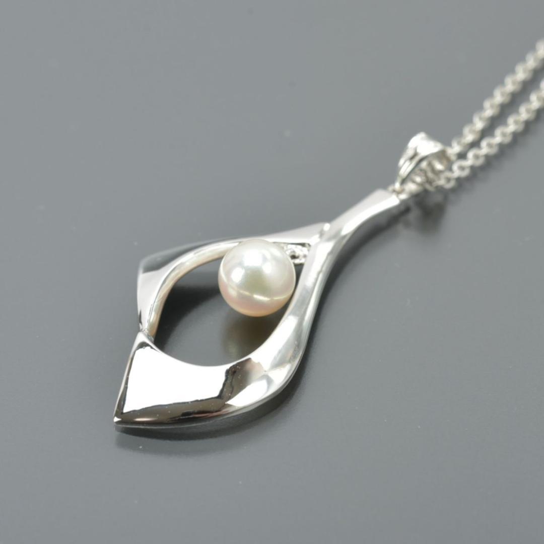 TASAKI silver necklace featuring a 6.6mm pearl and pendant with 40cm chain displayed with case