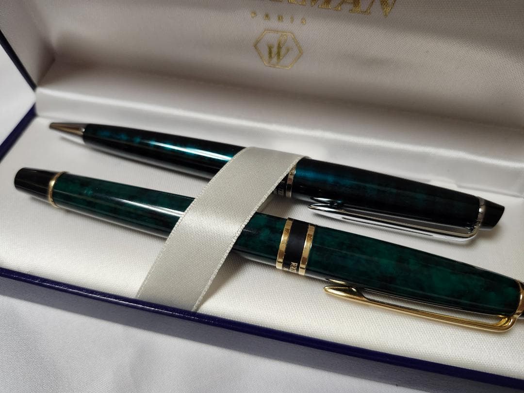 Waterman pen set with dark green and black marble fountain pen and black ballpoint pen from France Paris
