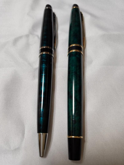 Waterman pen set with dark green and black marble fountain pen and black ballpoint pen from France Paris