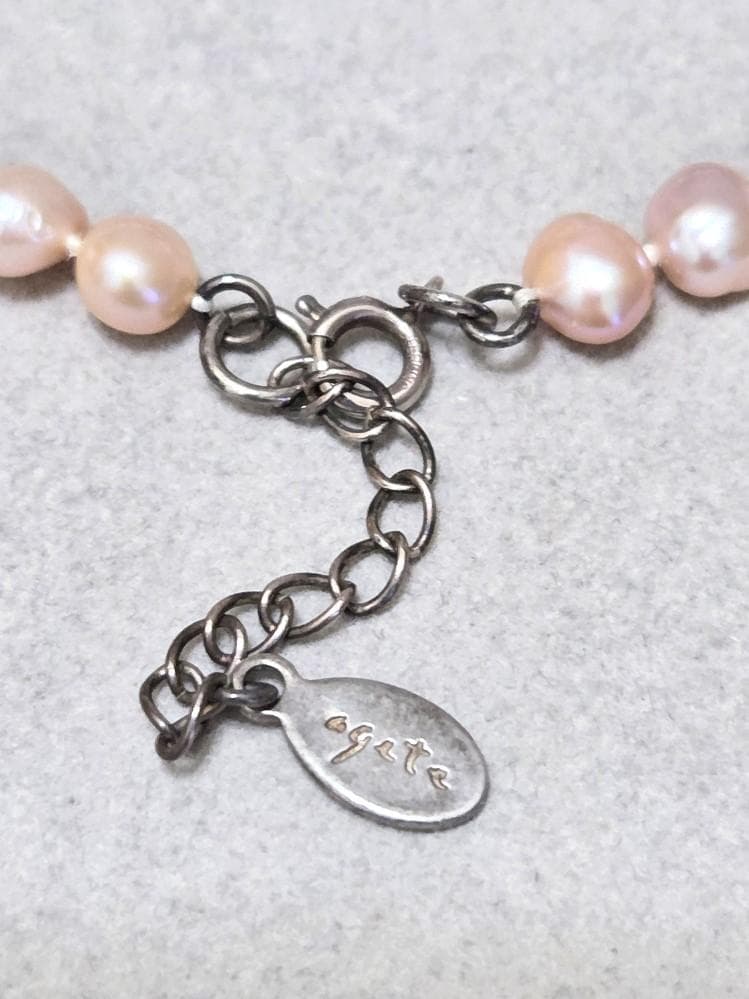 agete pink freshwater pearl silver necklace with 40cm length shown on white background
