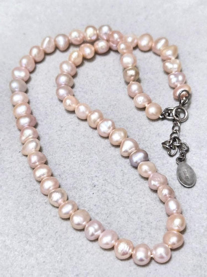 agete pink freshwater pearl silver necklace with 40cm length shown on white background