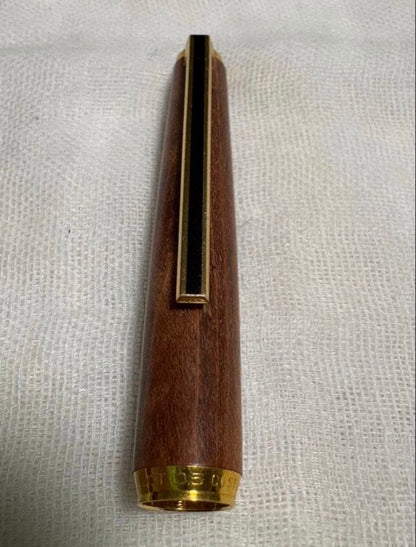 PILOT 0.5 CUSTOM mechanical pencil made of Itayakakede Japanese maple wood from the Woodgrain series