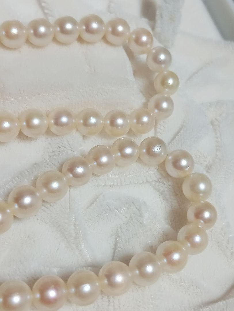 Kuro Pearls Akoya Pearl Necklace with 6.3mm white round pearls on a Silver 925 chain approx 40cm long