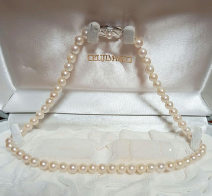 Kuro Pearls Akoya Pearl Necklace with 6.3mm white round pearls on a Silver 925 chain approx 40cm long