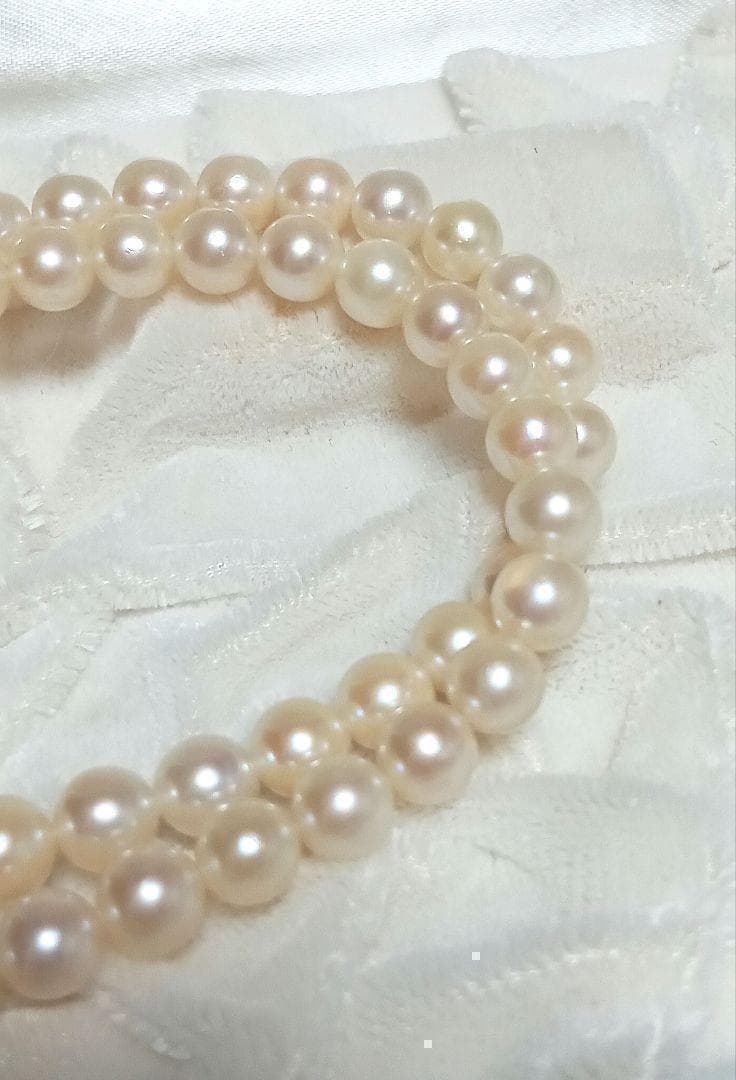 Kuro Pearls Akoya Pearl Necklace with 6.3mm white round pearls on a Silver 925 chain approx 40cm long