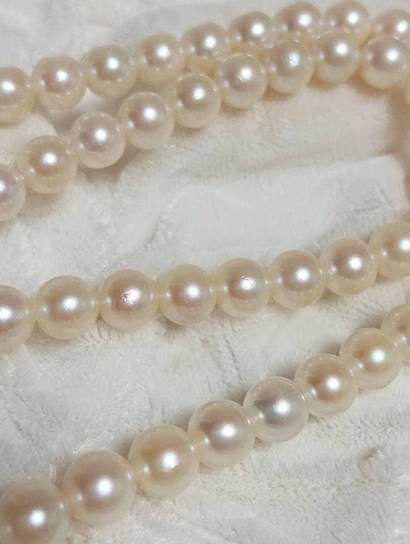 Kuro Pearls Akoya Pearl Necklace with 6.3mm white round pearls on a Silver 925 chain approx 40cm long