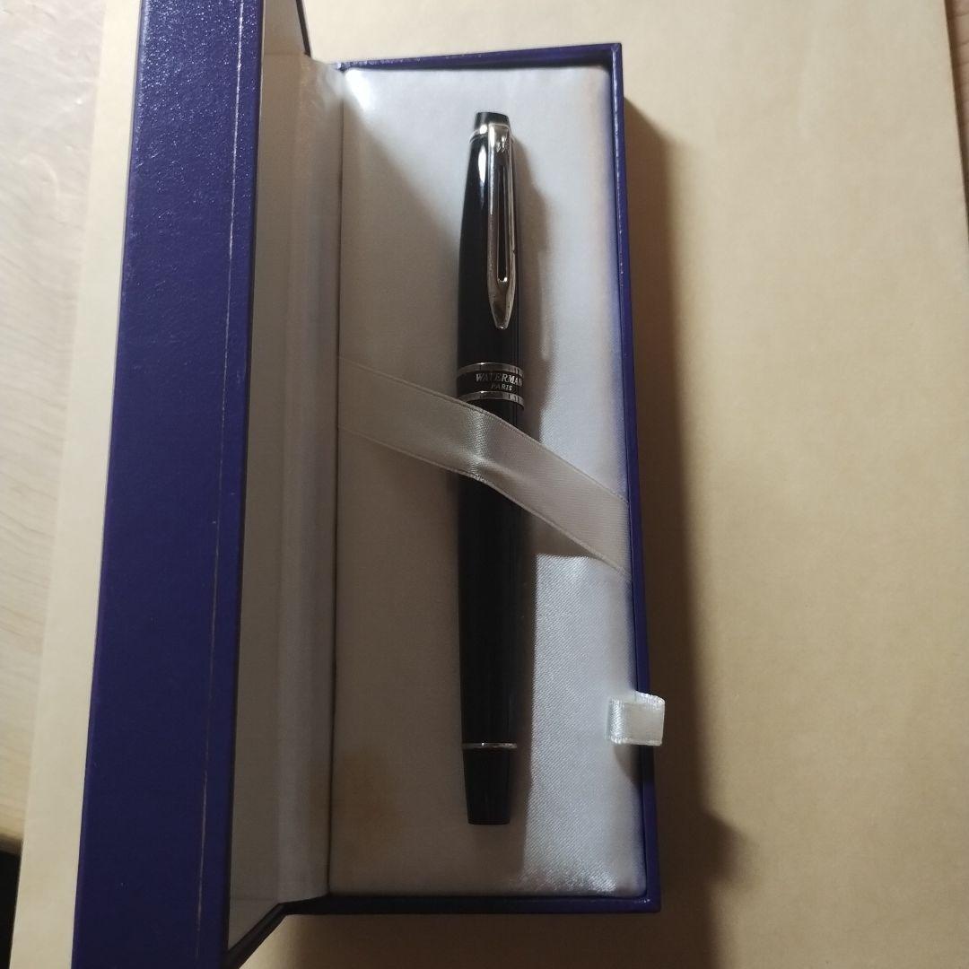 WATERMAN Expert Black Fountain Pen made of black resin with silver accents, shown capped