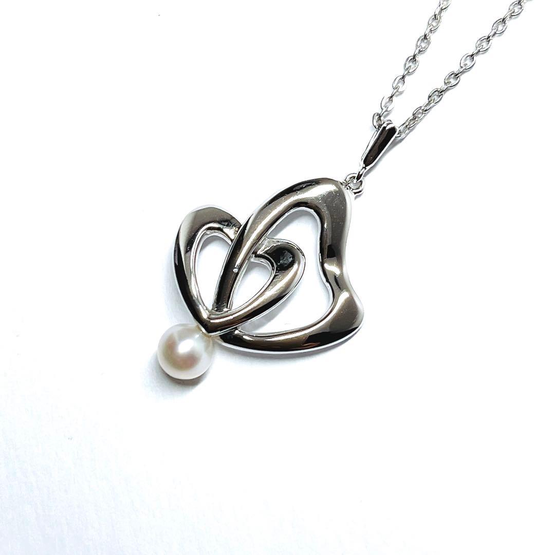Mikimoto pearl double heart necklace with 4.9mm pearls on a 40cm silver chain