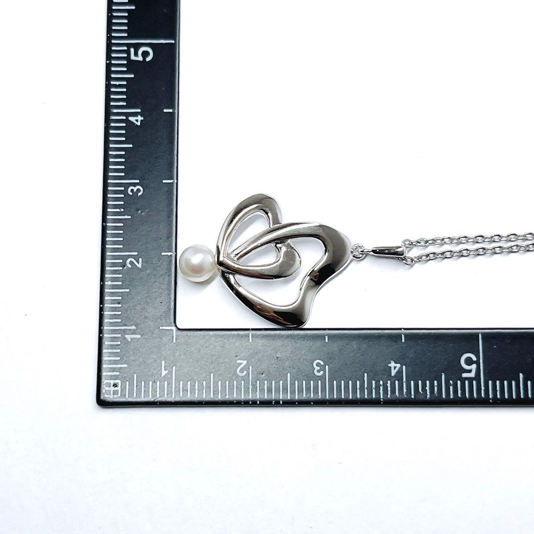 Mikimoto pearl double heart necklace with 4.9mm pearls on a 40cm silver chain