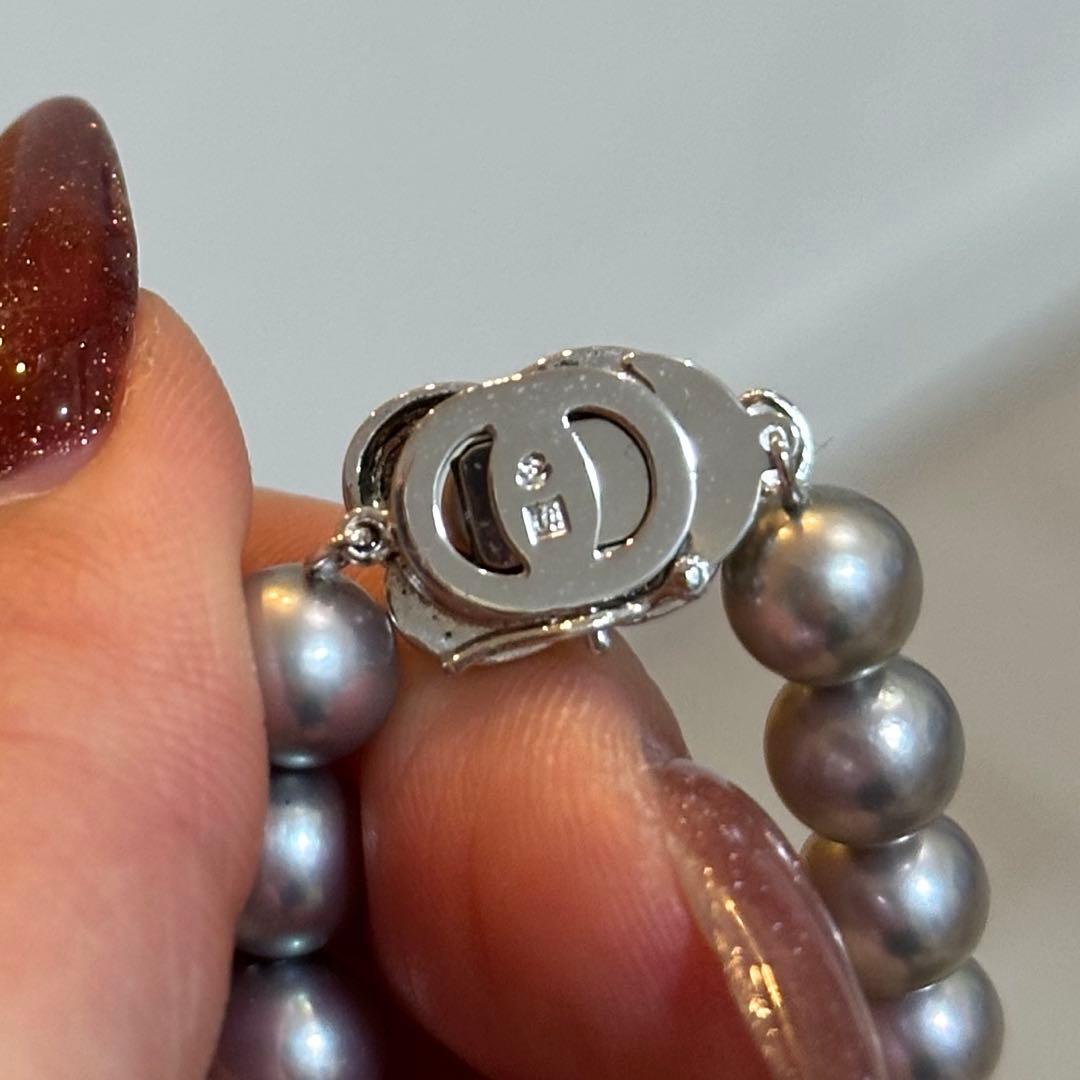 TASAKI Akoya Pearl Necklace featuring 7 mm pearls on a 42.5 cm chain with warranty
