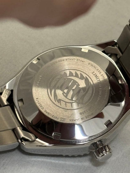 ORIENT MAKO 40 ライラック 200本限定 Automatic Men's Watch — Japanese