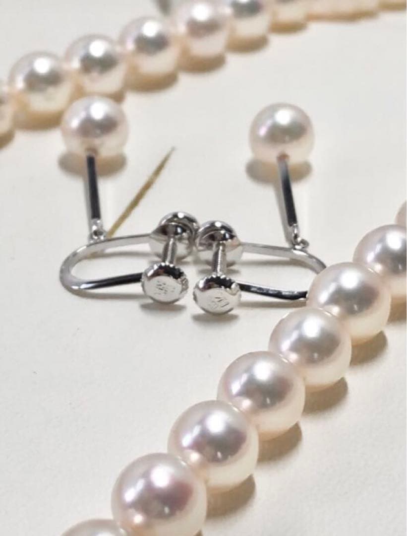 Matsuzakaya Akoya pearl necklace with 6.5-7.0mm pearls and matching 6.7mm k14wg earrings