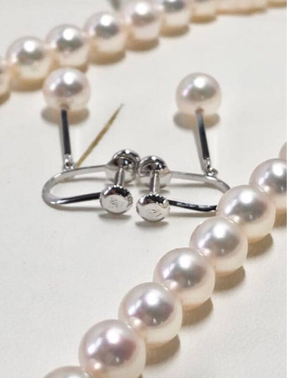 Matsuzakaya Akoya pearl necklace with 6.5-7.0mm pearls and matching 6.7mm k14wg earrings