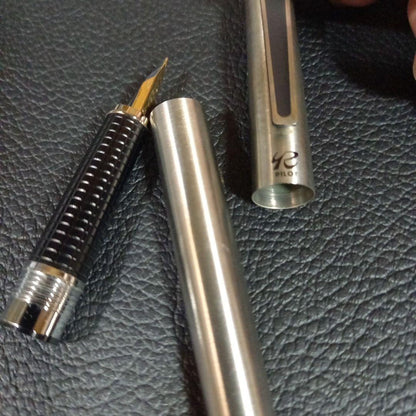 Pilot Young Rex vintage fountain pen model H1281 with 14k fine nib, used condition