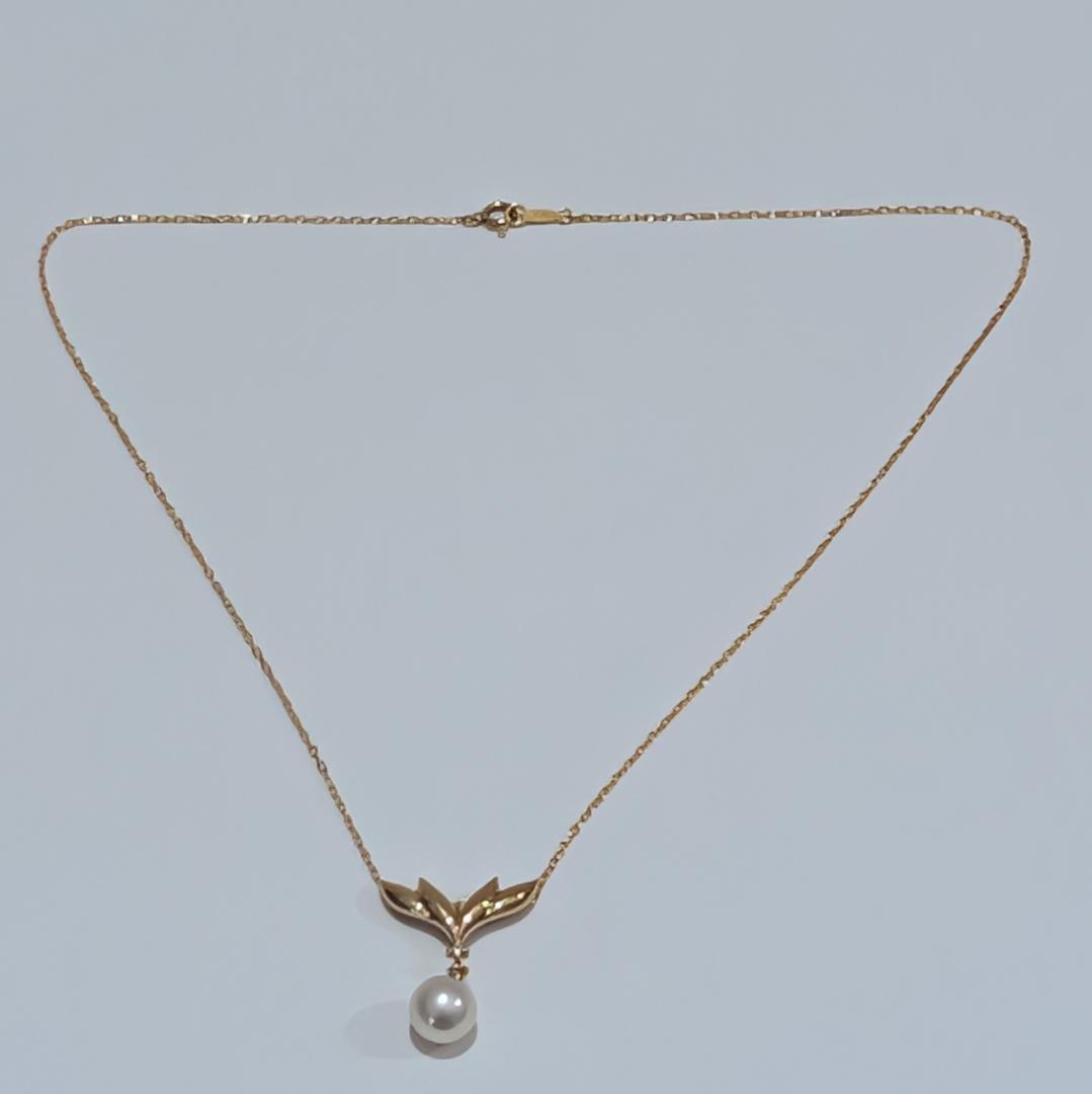 Mikimoto pearl diamond necklace with 7.5mm pearl pendant in 18K yellow gold on 40cm chain