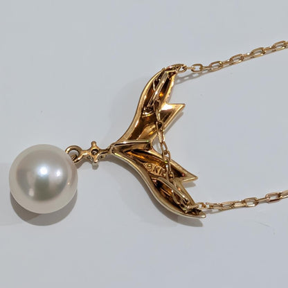 Mikimoto pearl diamond necklace with 7.5mm pearl pendant in 18K yellow gold on 40cm chain