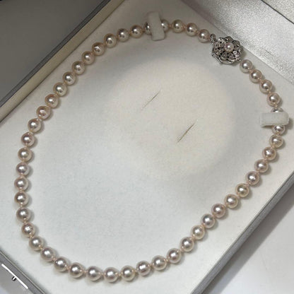 Large Akoya Pearl Necklace with 8.5mm pearls, 49cm length, on sterling silver chain