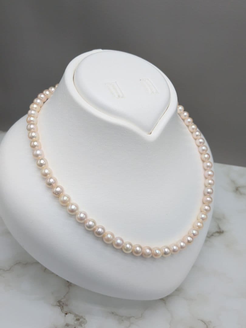 Akoya Genuine Pearl Necklace 6.5-7mm White Pink pearls with silver clasp, 42.3cm length