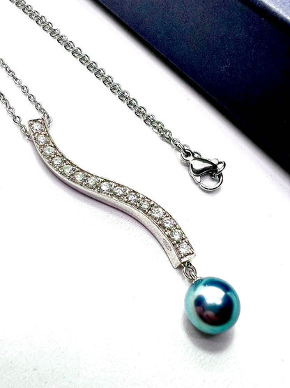 Indigo Blue round Akoya pearl necklace with 8.9mm pearls on Silver 925 chain with Vatican clasp