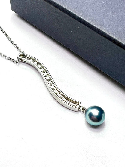 Indigo Blue round Akoya pearl necklace with 8.9mm pearls on Silver 925 chain with Vatican clasp