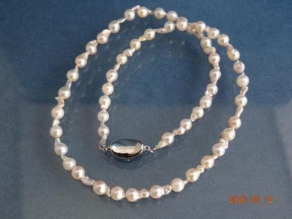Akoya Pearl Baby Necklace with 5-5.5mm pearls and one-touch SV925 rhodium clasp