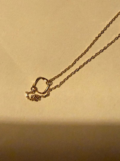 Agete K10YG long necklace in yellow gold with 80cm length displayed on a white background