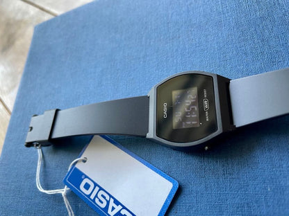 CASIO Digital Model Quartz Men's Watch — Japanese