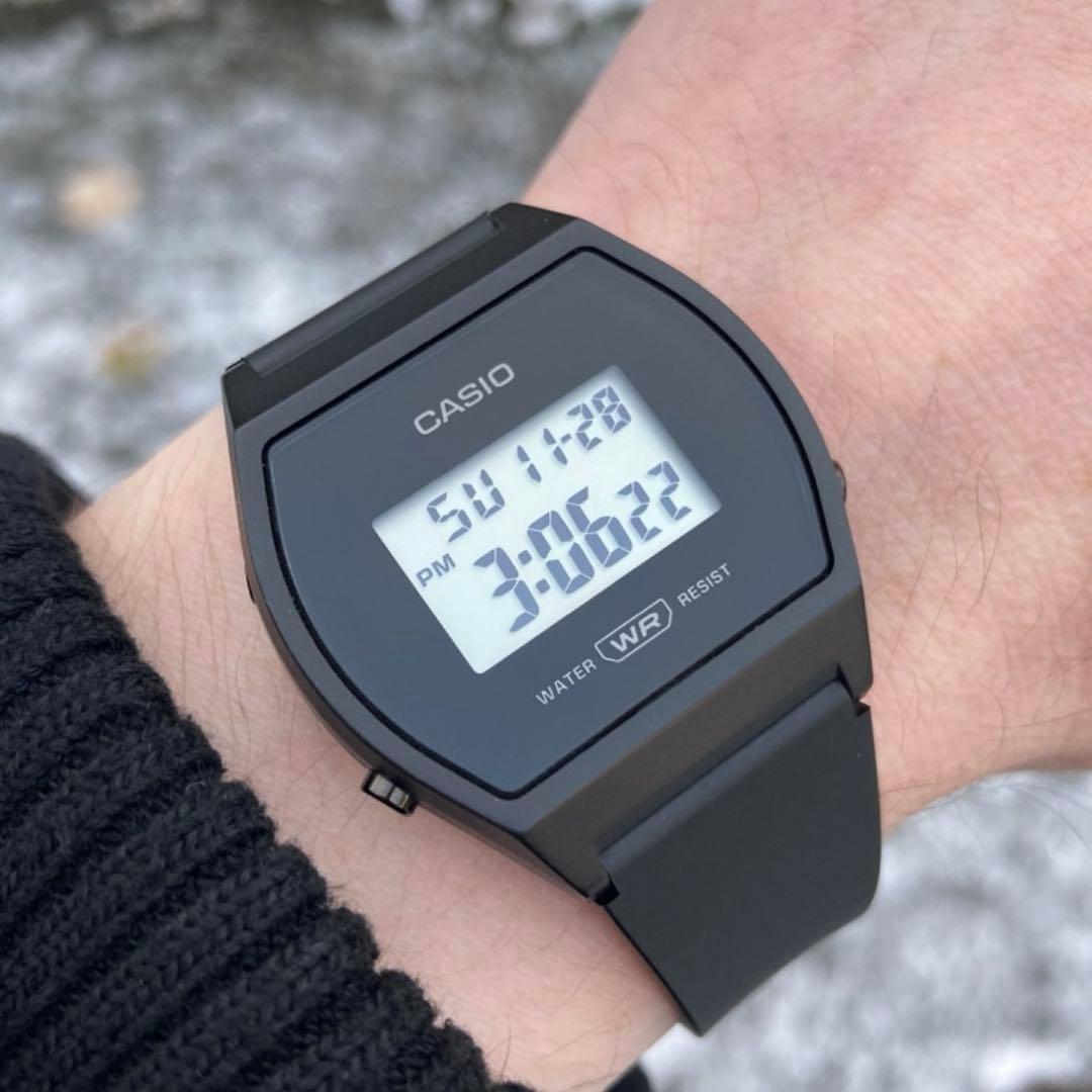 CASIO Digital Model Quartz Men's Watch — Japanese