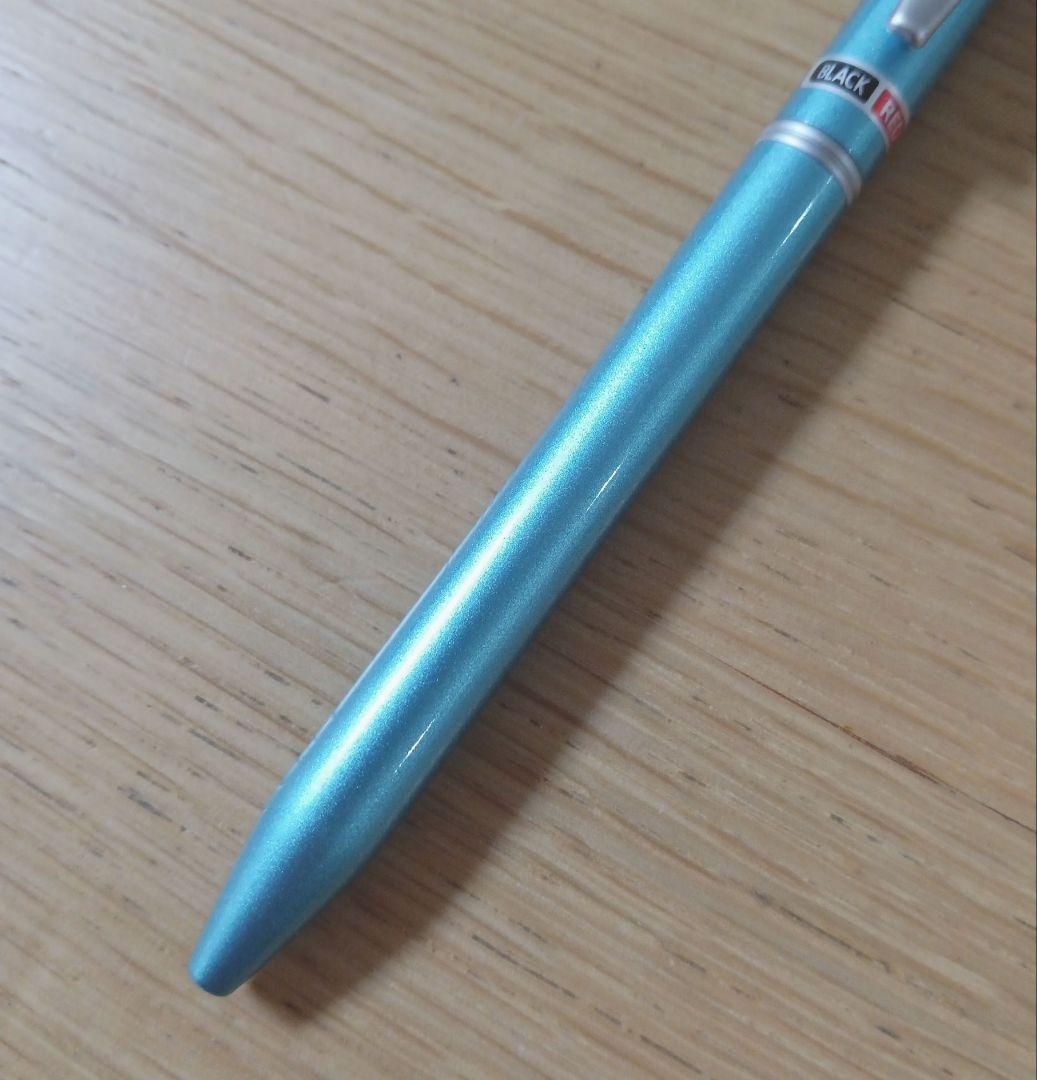 Pilot BKT-1SR-SL rotating 2-color ballpoint pen with oil-based ink in light blue barrel featuring black and red fine tips