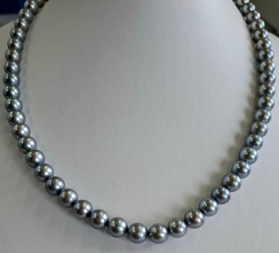 Tasaki blue-gray pearl necklace 6.5mm featuring blue-gray pearls and Juzu beads with certificate and case included