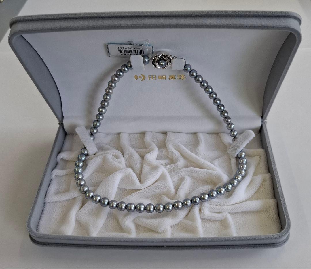 Tasaki blue-gray pearl necklace 6.5mm featuring blue-gray pearls and Juzu beads with certificate and case included