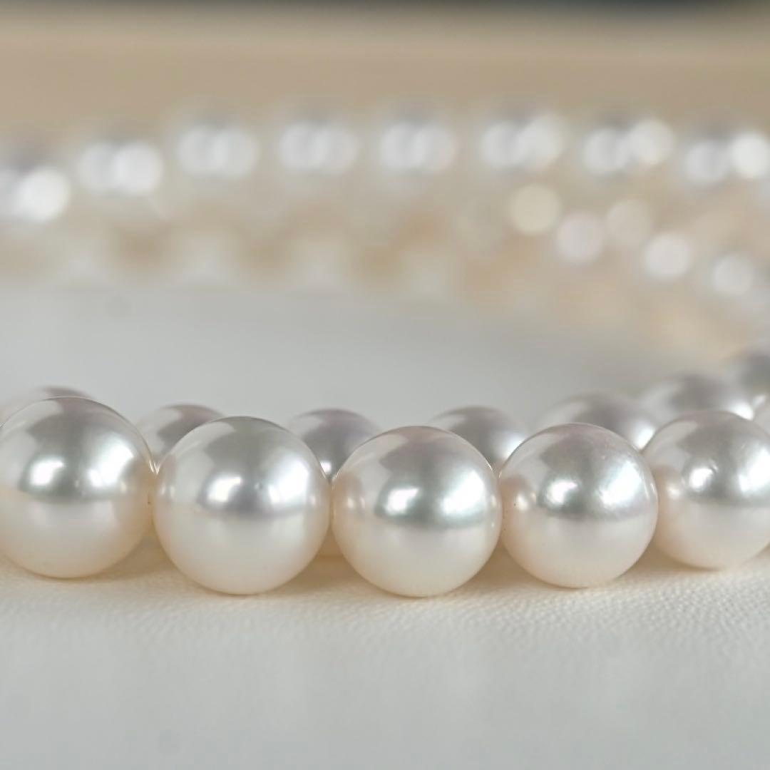 Highest grade Aurora Hanadama Tasaki Akoya pearl necklace with gradient pearls, 42 cm length