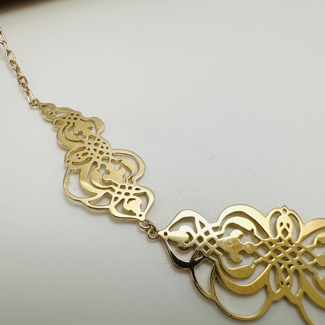 Agete Transparent Plate Necklace in silver material with gold color, 2.6 cm top length on 50 cm chain