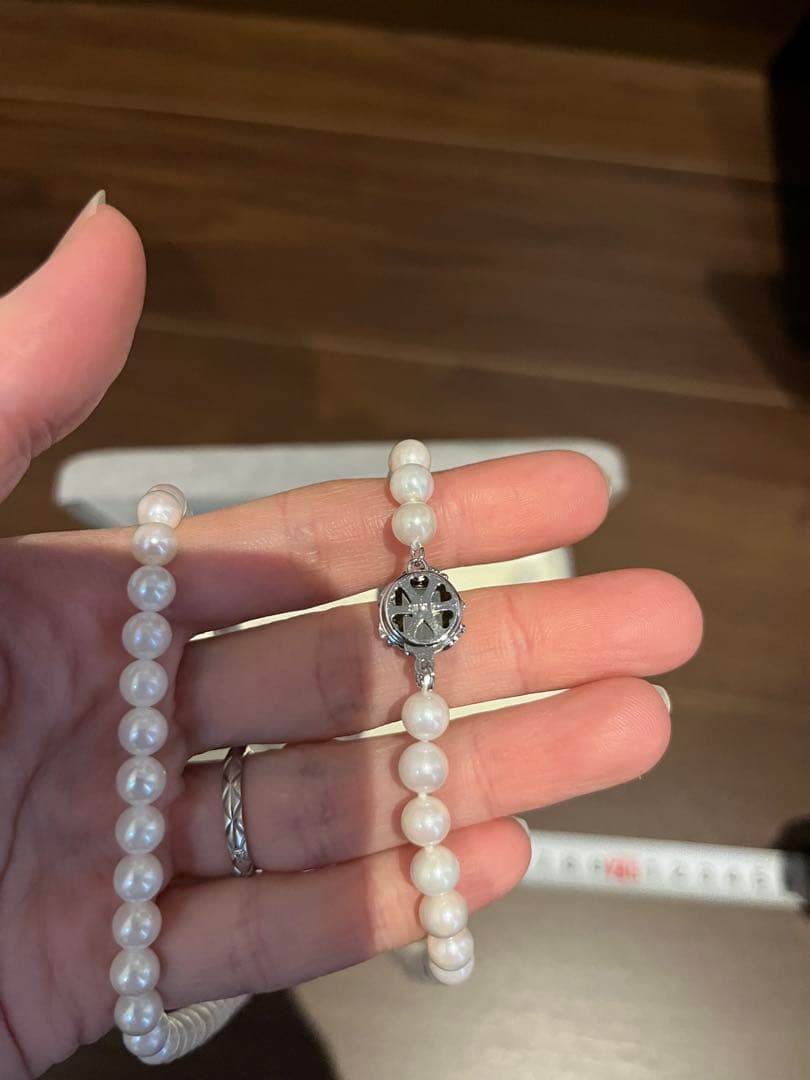 Takayama Akoya pearl necklace with 5mm white pearls and silver clasp displayed with a dedicated case