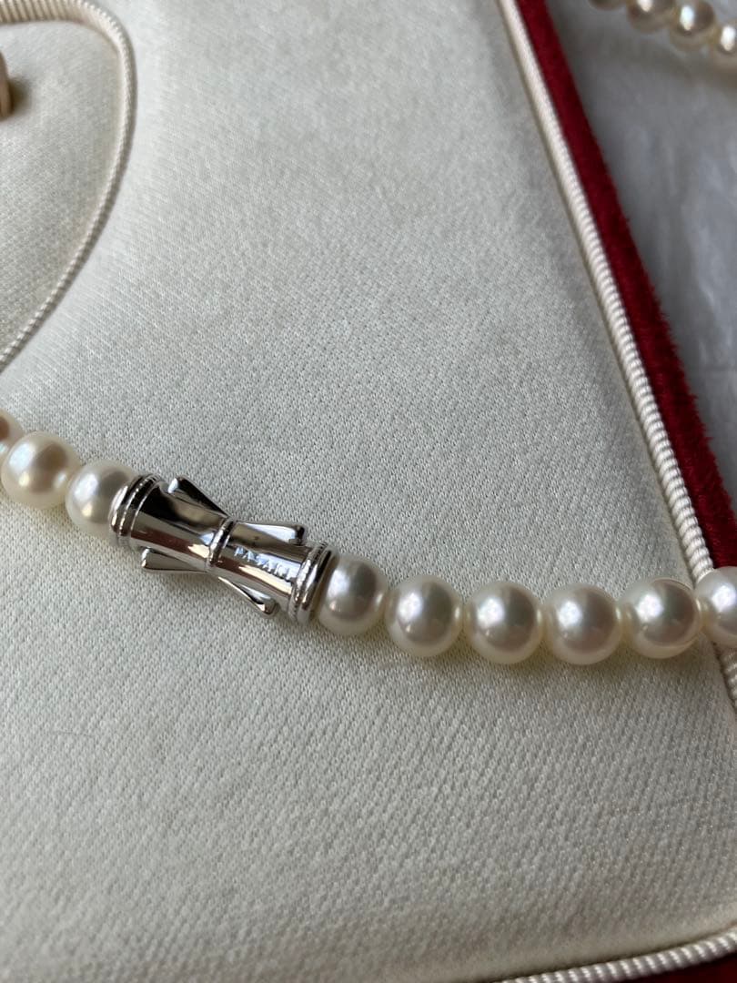 TASAKI pearl necklace with 6.0mm to 6.5mm pearls measuring 84cm in length