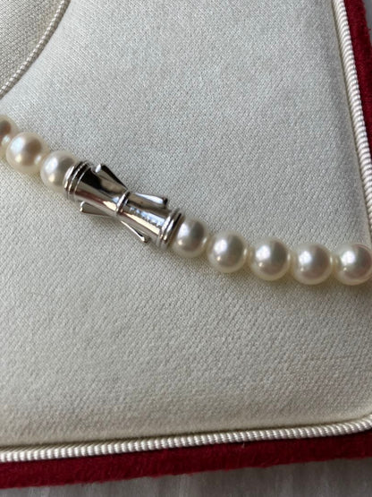 TASAKI pearl necklace with 6.0mm to 6.5mm pearls measuring 84cm in length