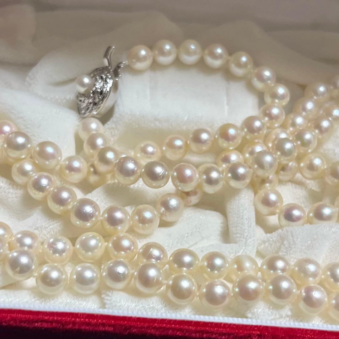 Akoya Pearl long necklace with 6mm white pearls measuring 92 cm in length