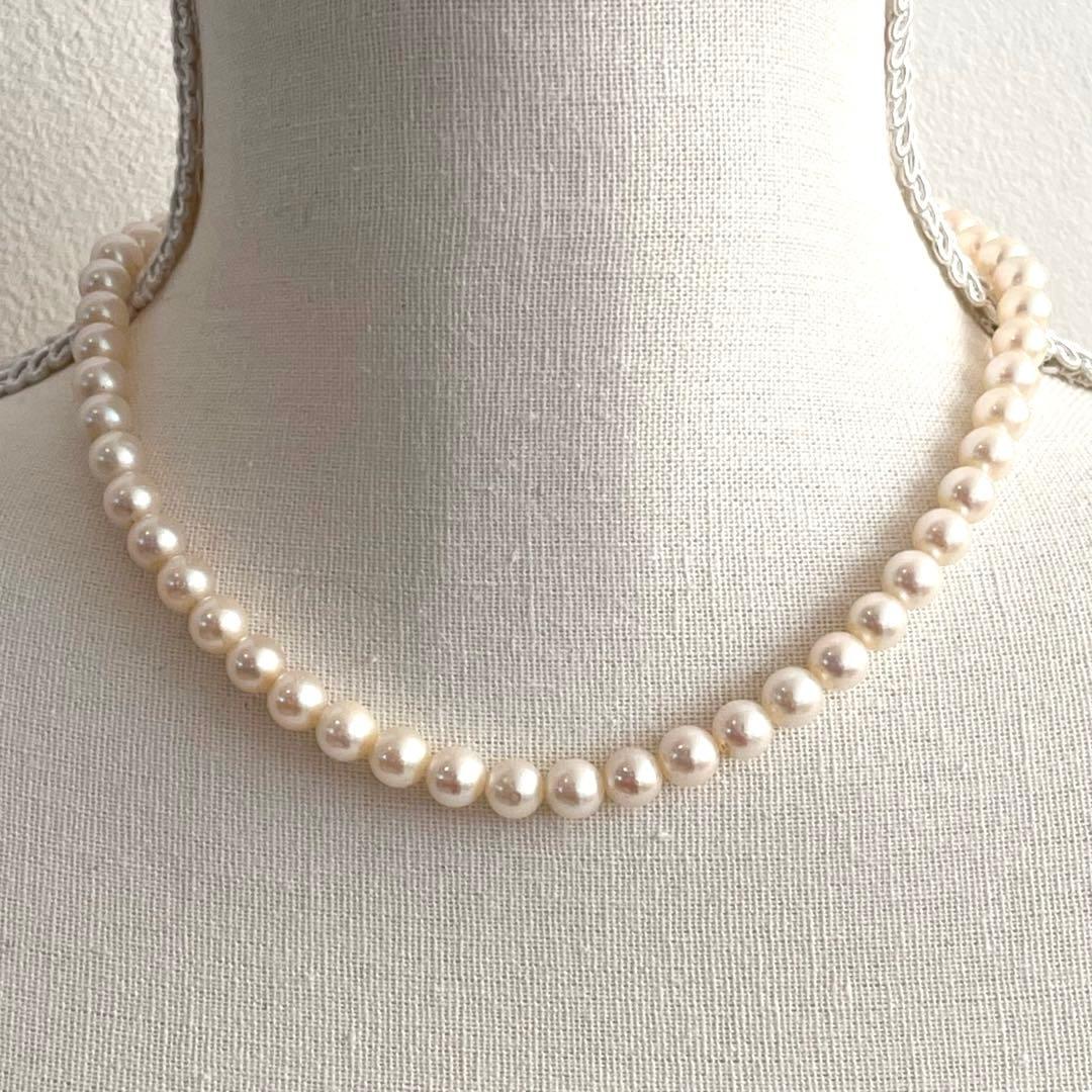 Tasaki Akoya pearl necklace with 7.3 to 7.5mm white pearls and silver S clasp, 41cm long