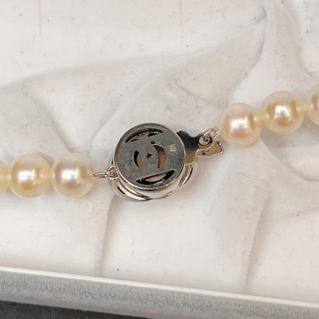 Tasaki Akoya pearl necklace with 7.3 to 7.5mm white pearls and silver S clasp, 41cm long
