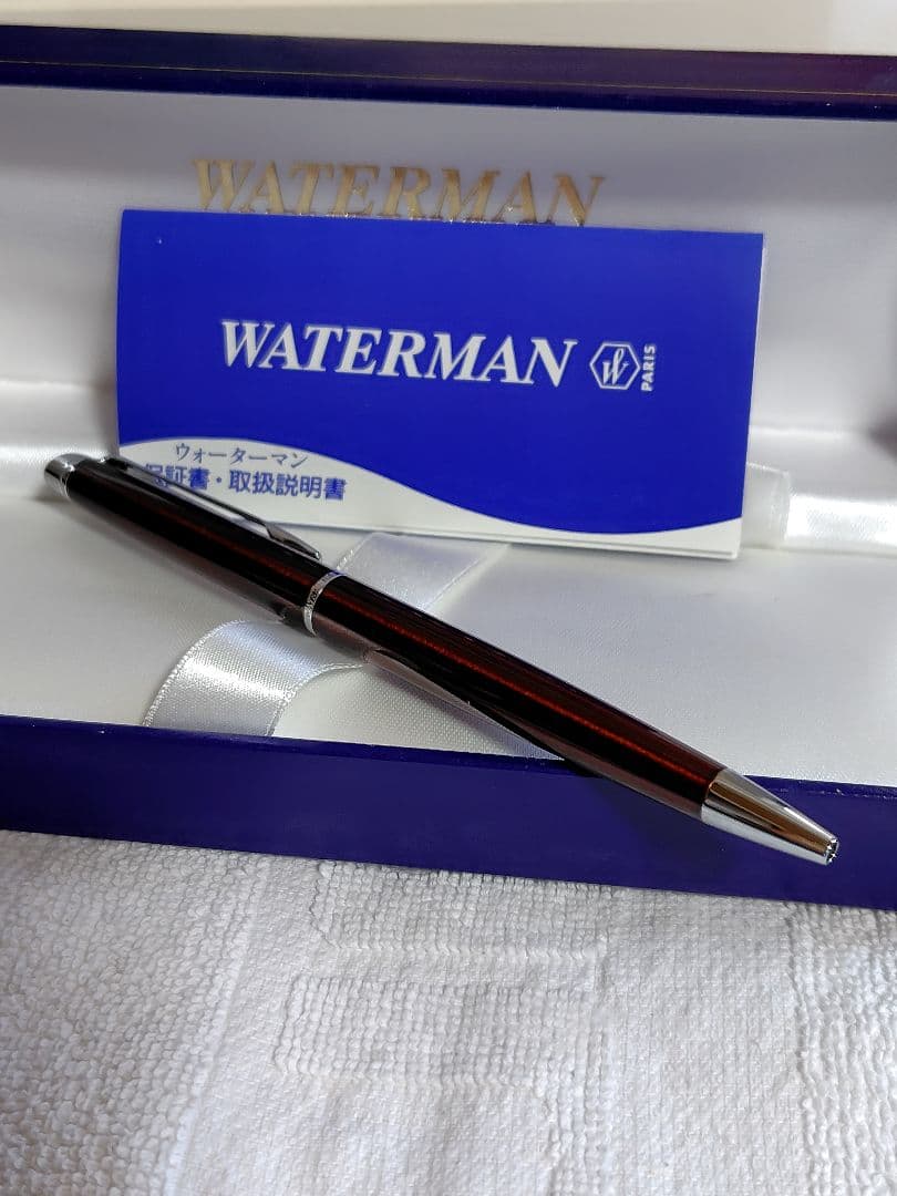 WATERMAN Metropolitan Series ballpoint pen in maroon metallic with silver metallic clip on white background