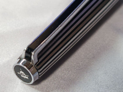 PILOT CUSTOM 18K-WG Fountain Pen Model H872 with fine tip and stripe pattern in used condition