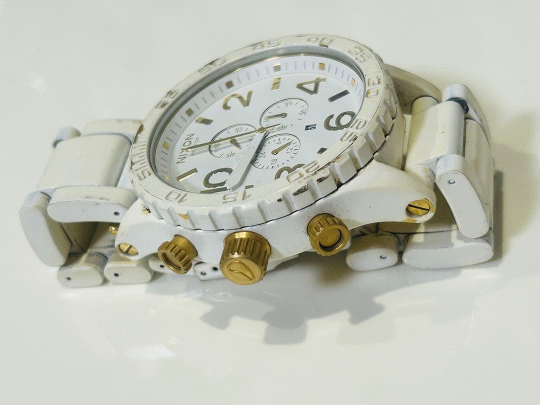 NIXON White Analog Men's Watch — Japanese