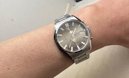 ORIENT 012 Quartz Men's Watch — Japanese