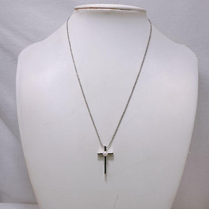 TASAKI silver necklace featuring a single pearl and cross motif with adjustable 39-45 cm chain